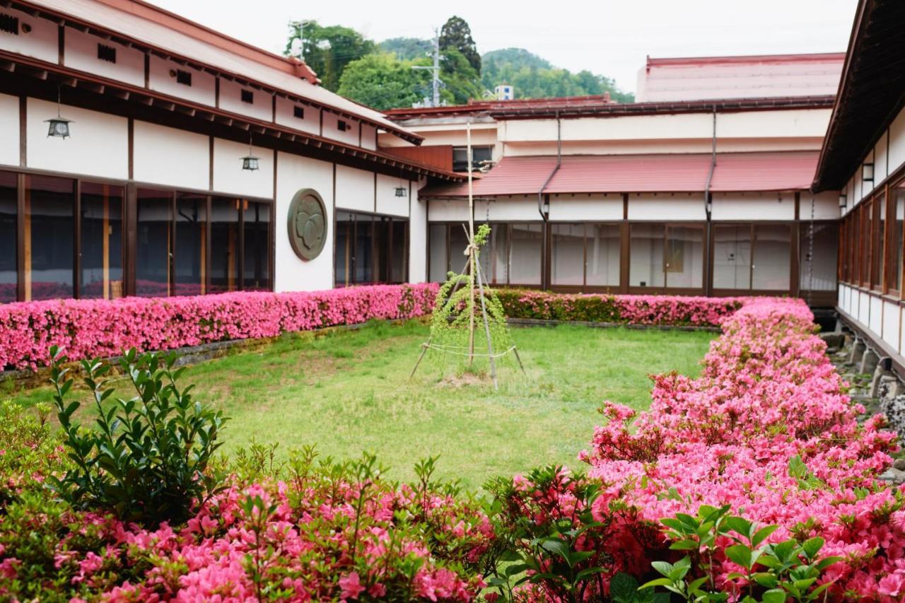 Takamiya Ryokan Sagiya Sansorai Kaminoyama Екстериор снимка