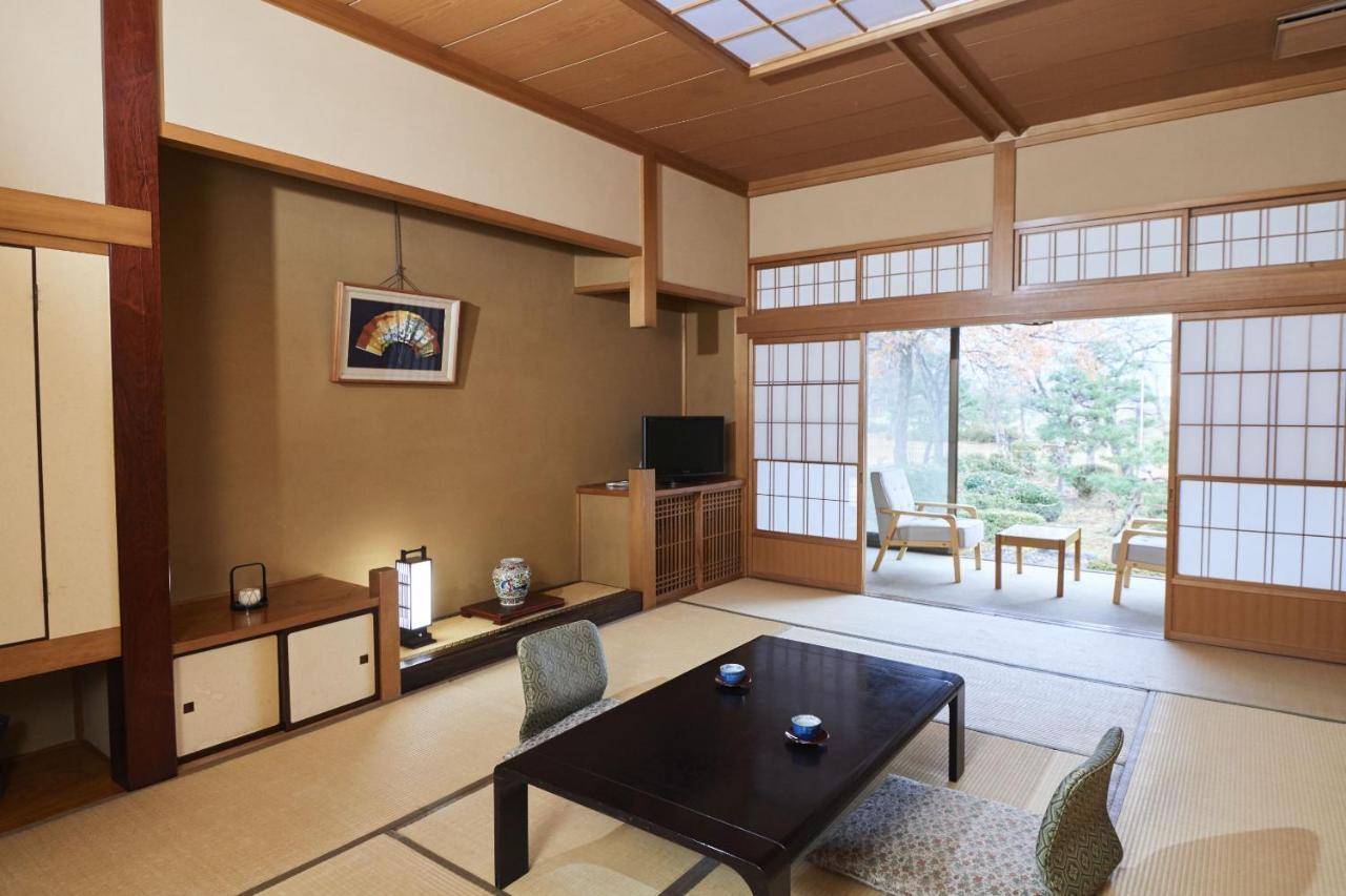 Takamiya Ryokan Sagiya Sansorai Kaminoyama Екстериор снимка